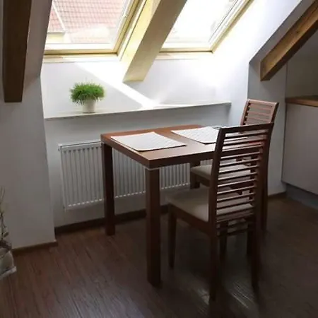 Domecek Πανσιόν Milevsko