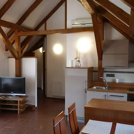 Domecek Πανσιόν