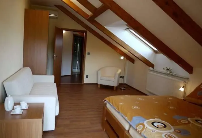 Domecek Гостевой дом 4*